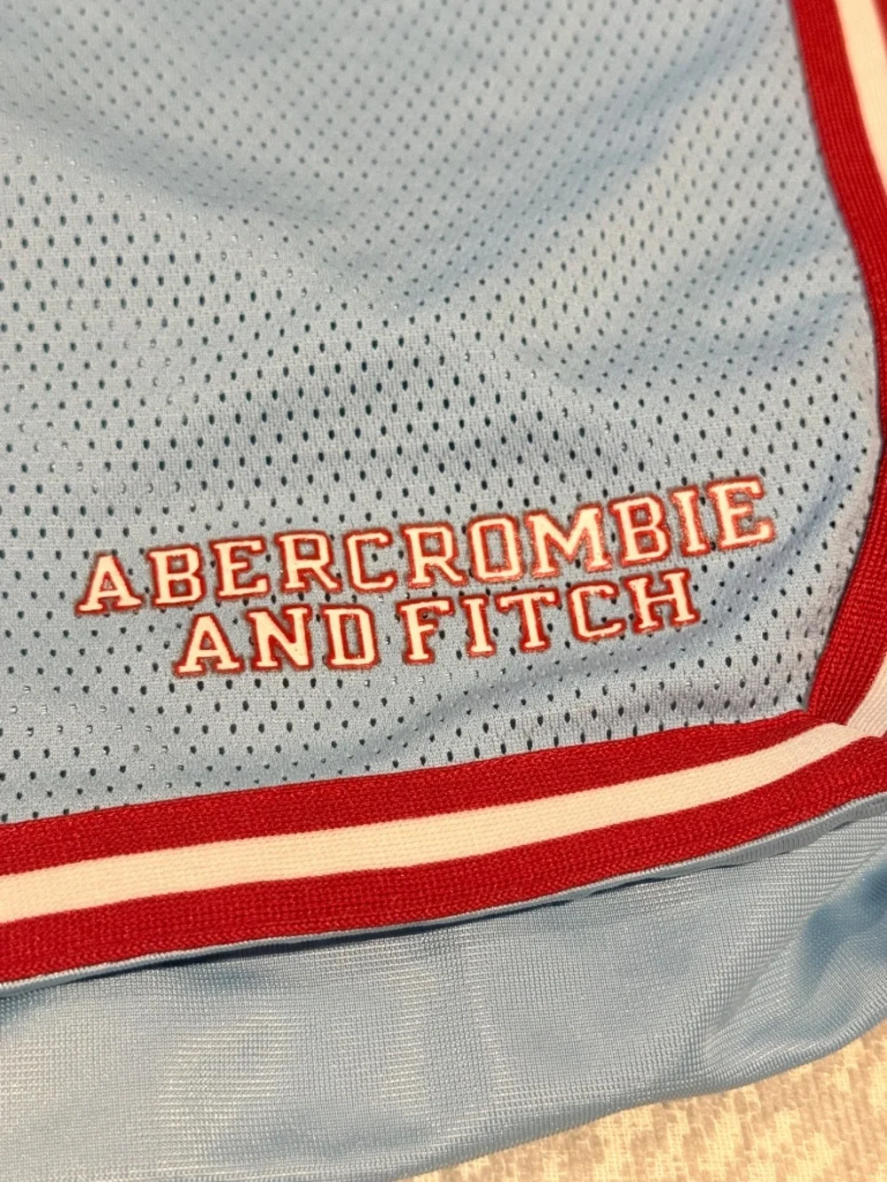 Abercrombie & Fitch Men's Mesh Basketball Shorts Light Blue Red Trim - M - Picture 2 of 5